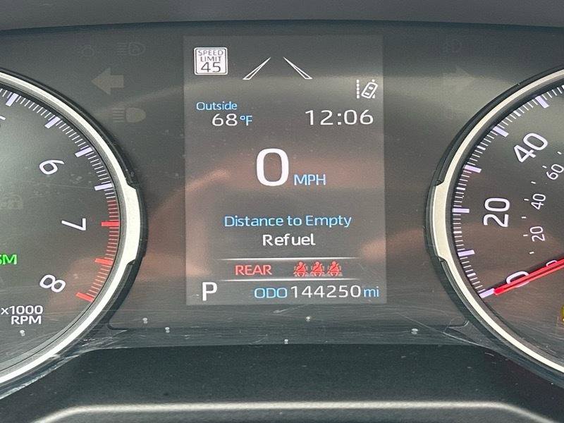 Used 2020 Toyota RAV4 XLE w/ Convenience Package image 18