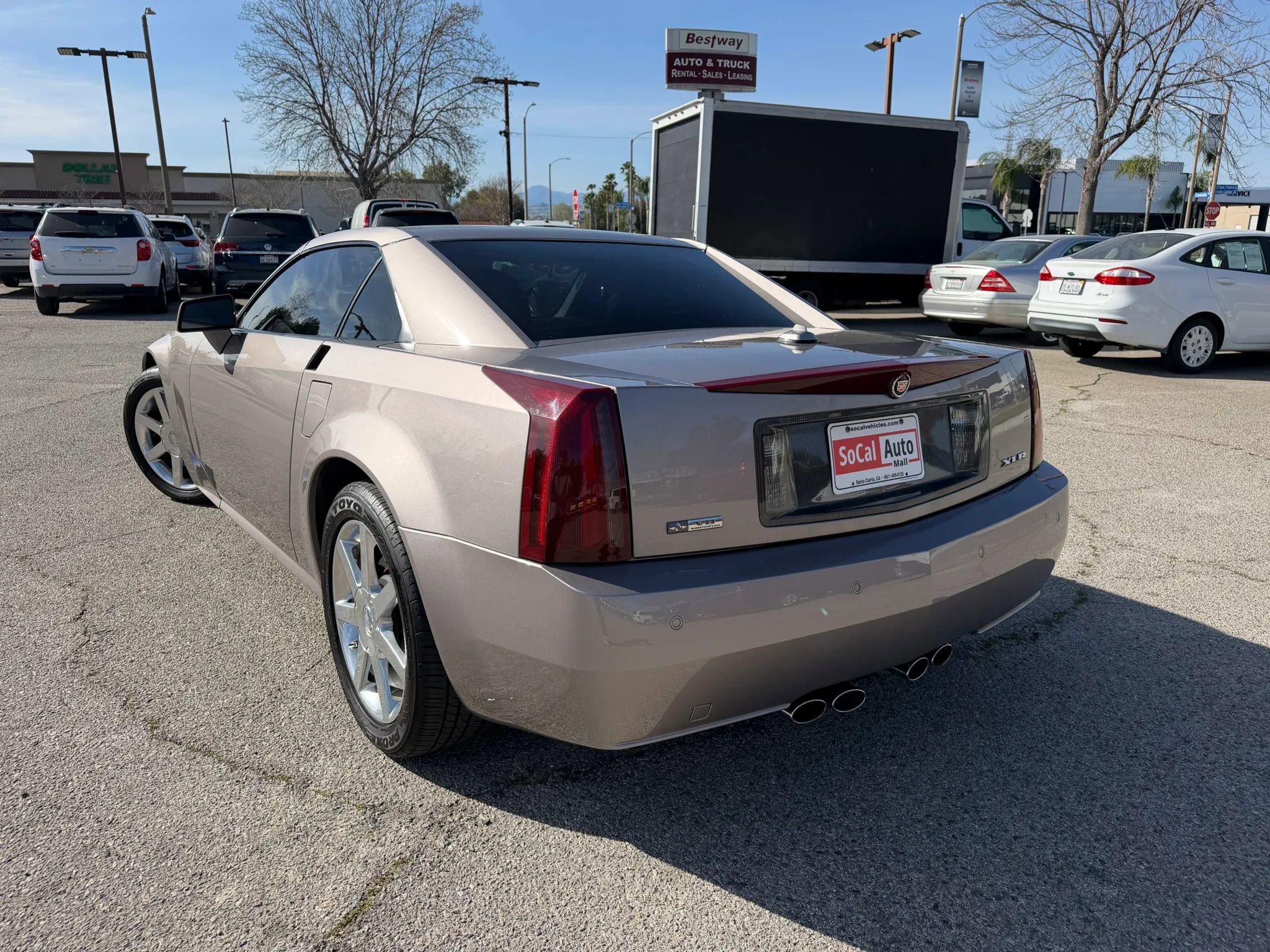 Used 2005 Cadillac XLR Convertible 2D image 6