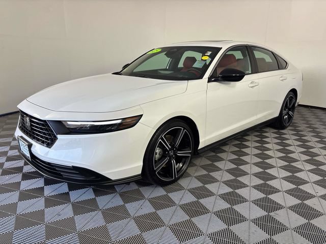 Used 2025 Honda Accord Sport image 4