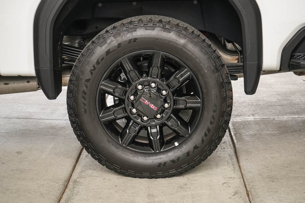 Used 2026 GMC Sierra 2500 AT4 AWD/4WD image 13