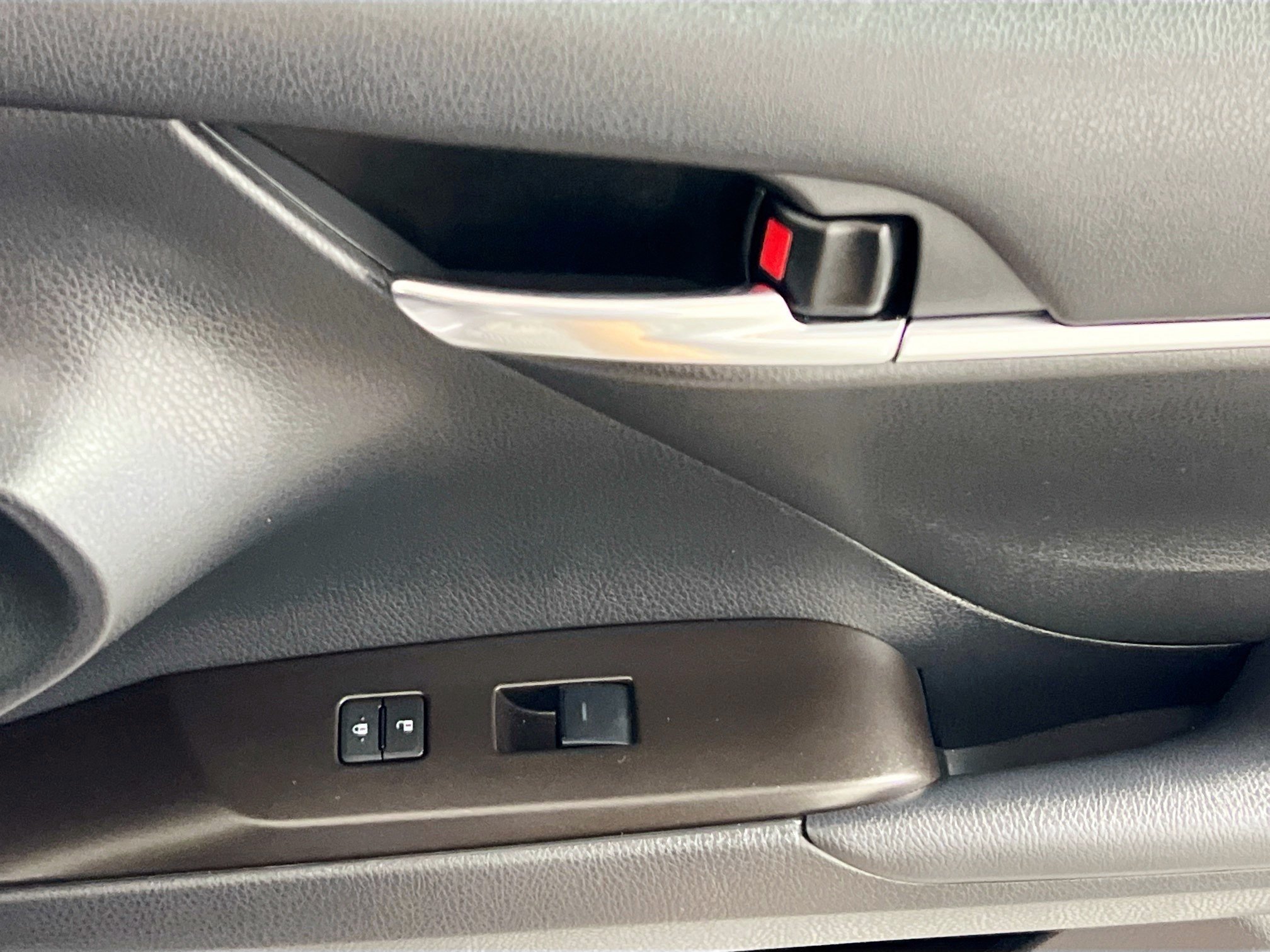 Used 2024 Toyota Camry SE FWD image 30