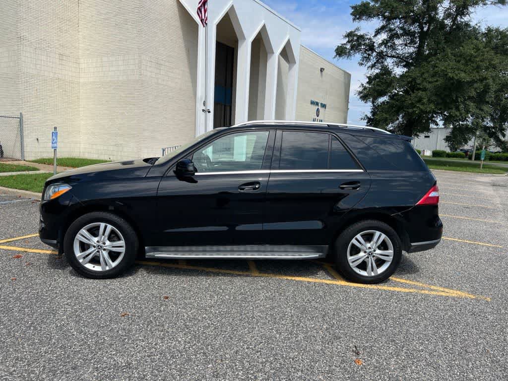 Used 2015 Mercedes-Benz ML 350 4MATIC w/ Premium 1 Package image 2