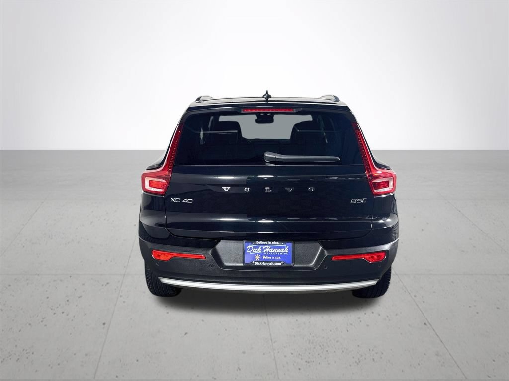 Used 2024 Volvo XC40 B5 Core AWD/4WD image 7