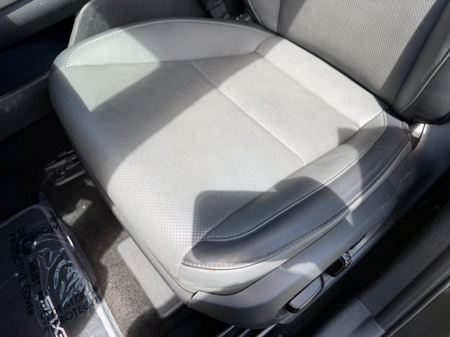 Used 2024 Lexus RZ 300e Premium FWD image 18