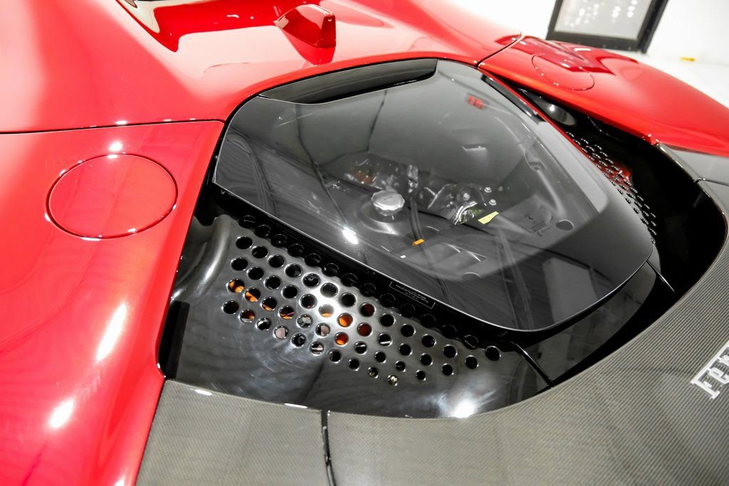 Used 2022 Ferrari SF90 Spider image 46