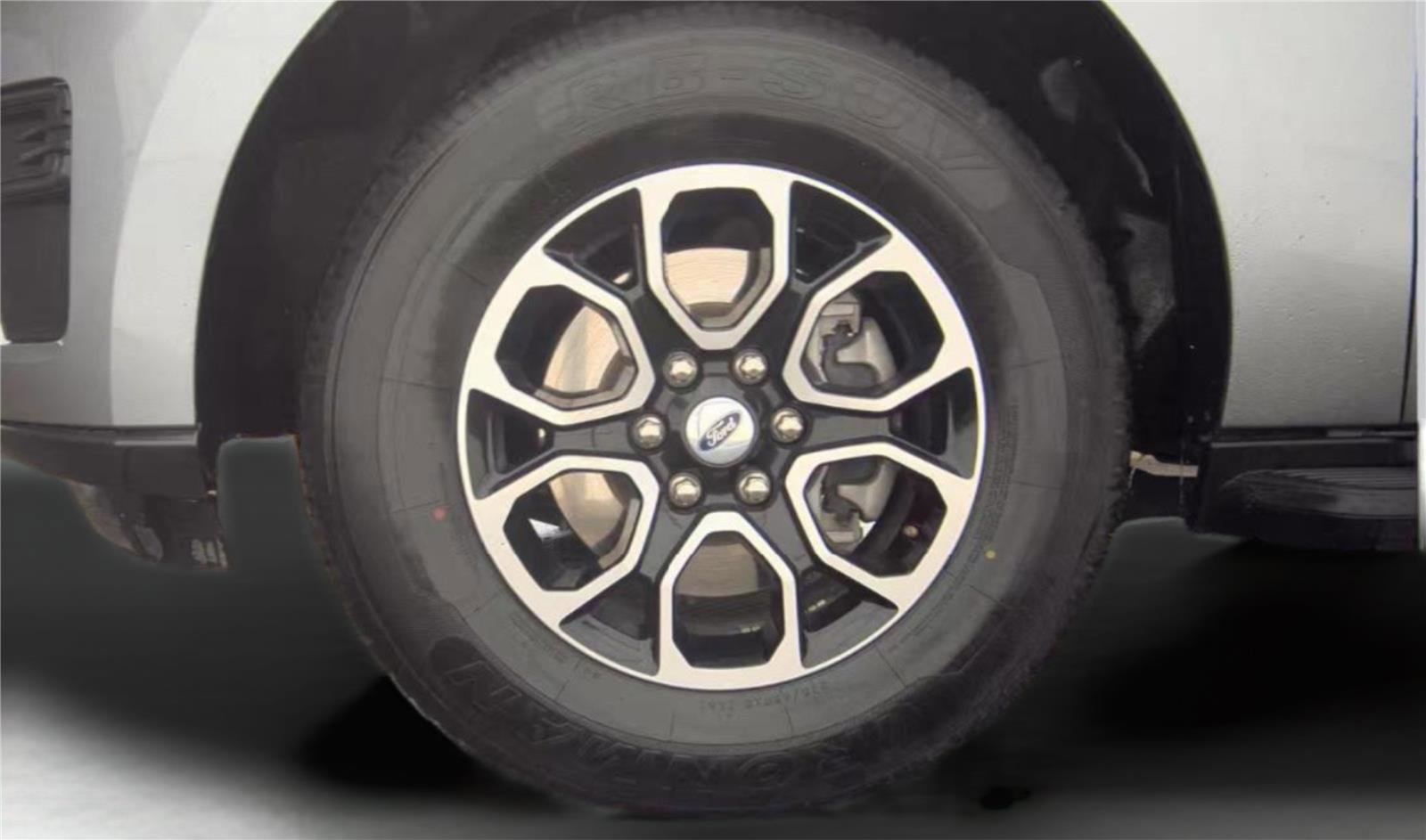 Used 2024 Ford Expedition Max XLT image 18