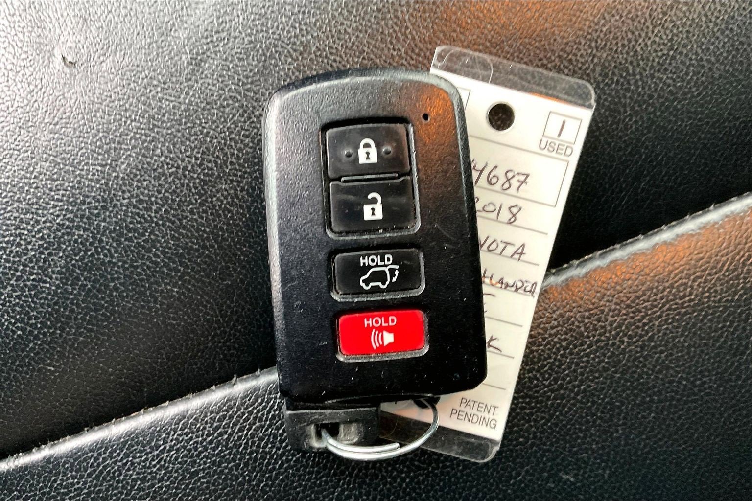 Used 2018 Toyota Highlander XLE image 25