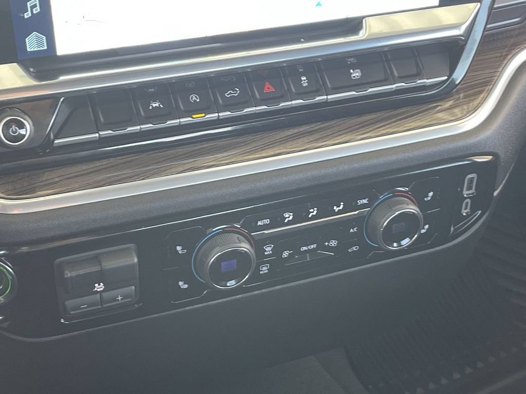 Certified 2026 Chevrolet Silverado 1500 LT AWD/4WD image 34