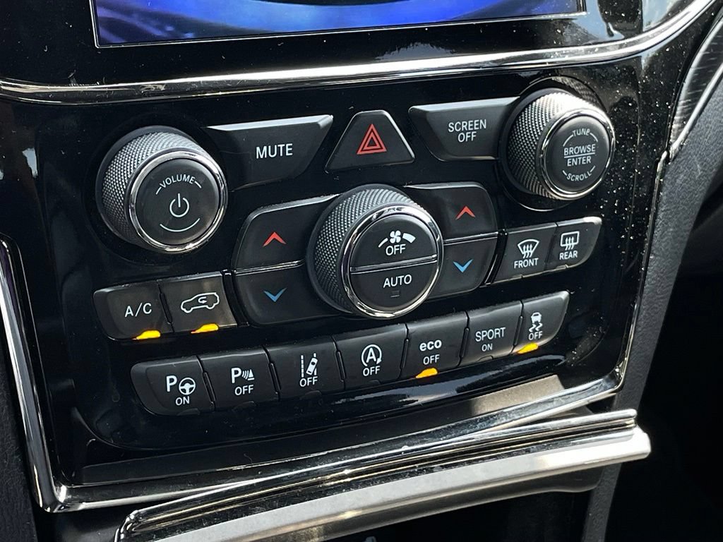 Used 2021 Jeep Grand Cherokee High Altitude AWD/4WD image 19