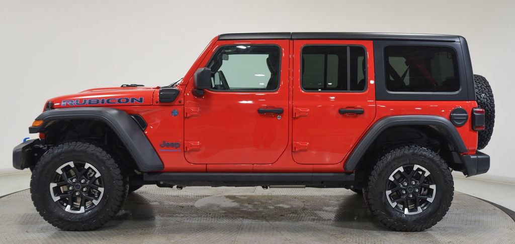 Used 2025 Jeep Wrangler Unlimited Rubicon 4xe w/ Convenience Group image 8