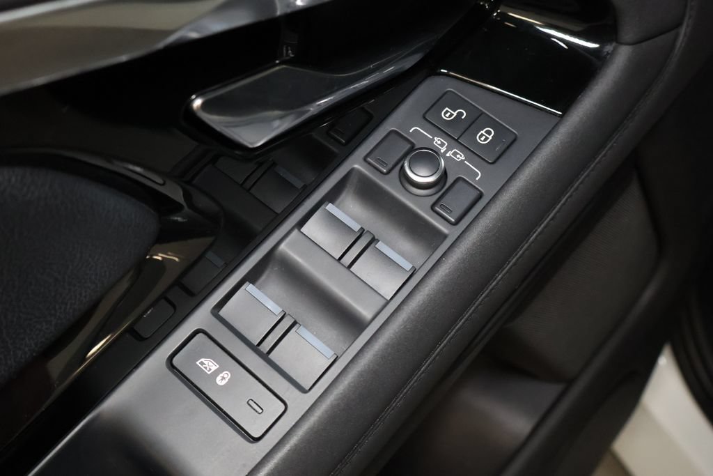Used 2020 Land Rover Range Rover Evoque S AWD/4WD image 13