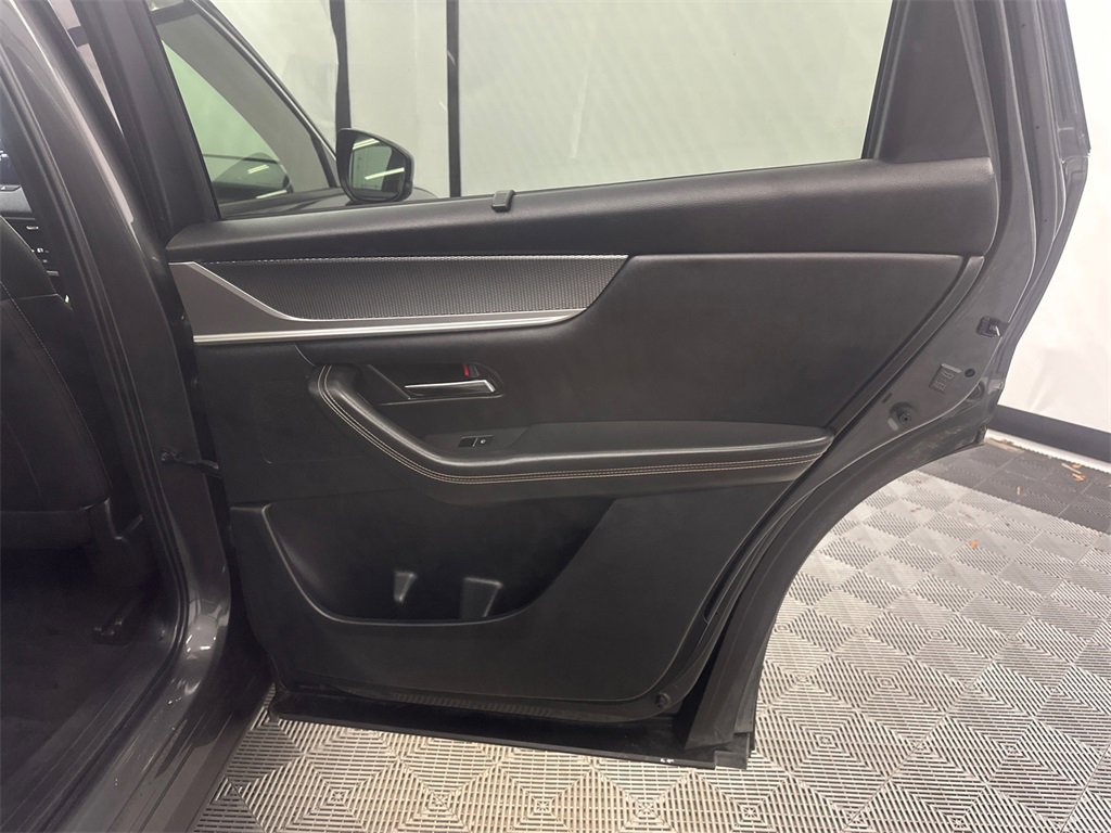 Used 2024 MAZDA CX-90 3.3 Turbo w/ Premium Package image 17