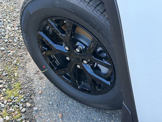 New 2026 Jeep Grand Cherokee Laredo image 10