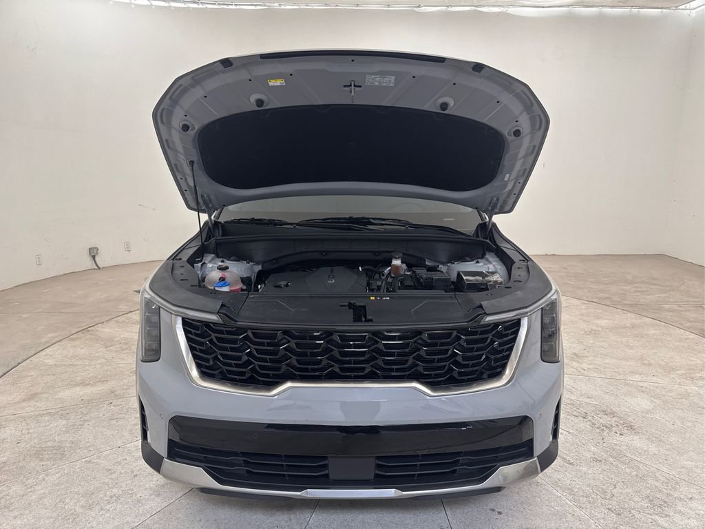 Used 2024 Kia Sorento S w/ Panoramic Sunroof Package FWD image 9