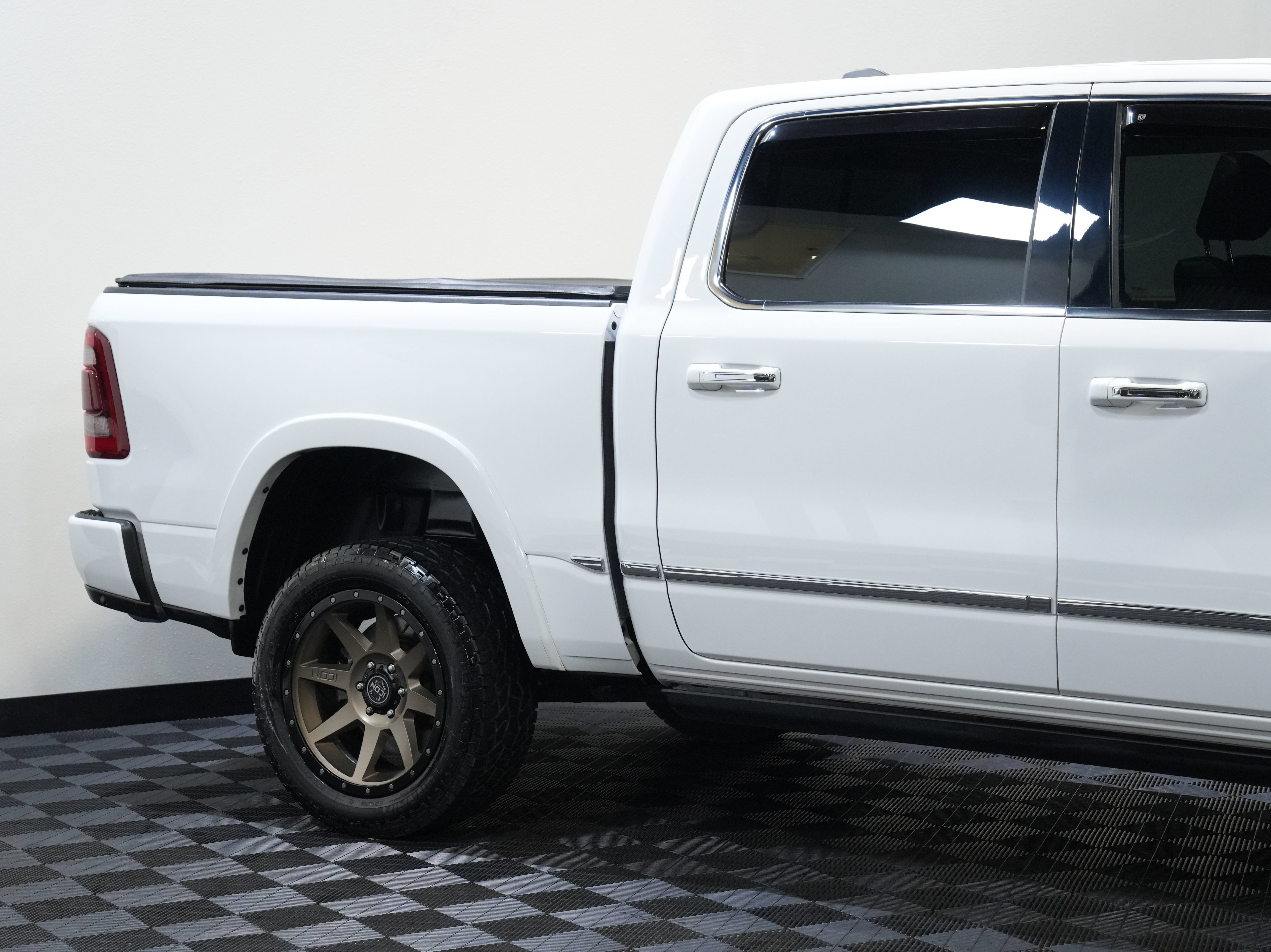 Used 2020 RAM 1500 Limited AWD/4WD image 14