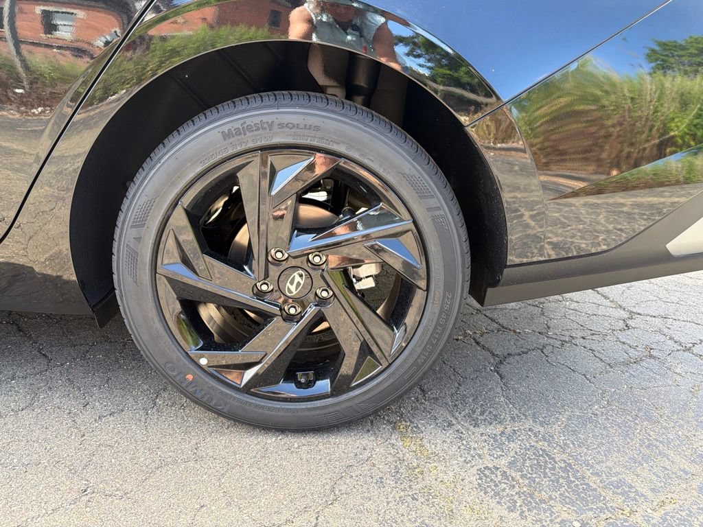 New 2026 Hyundai Elantra Sport FWD image 11