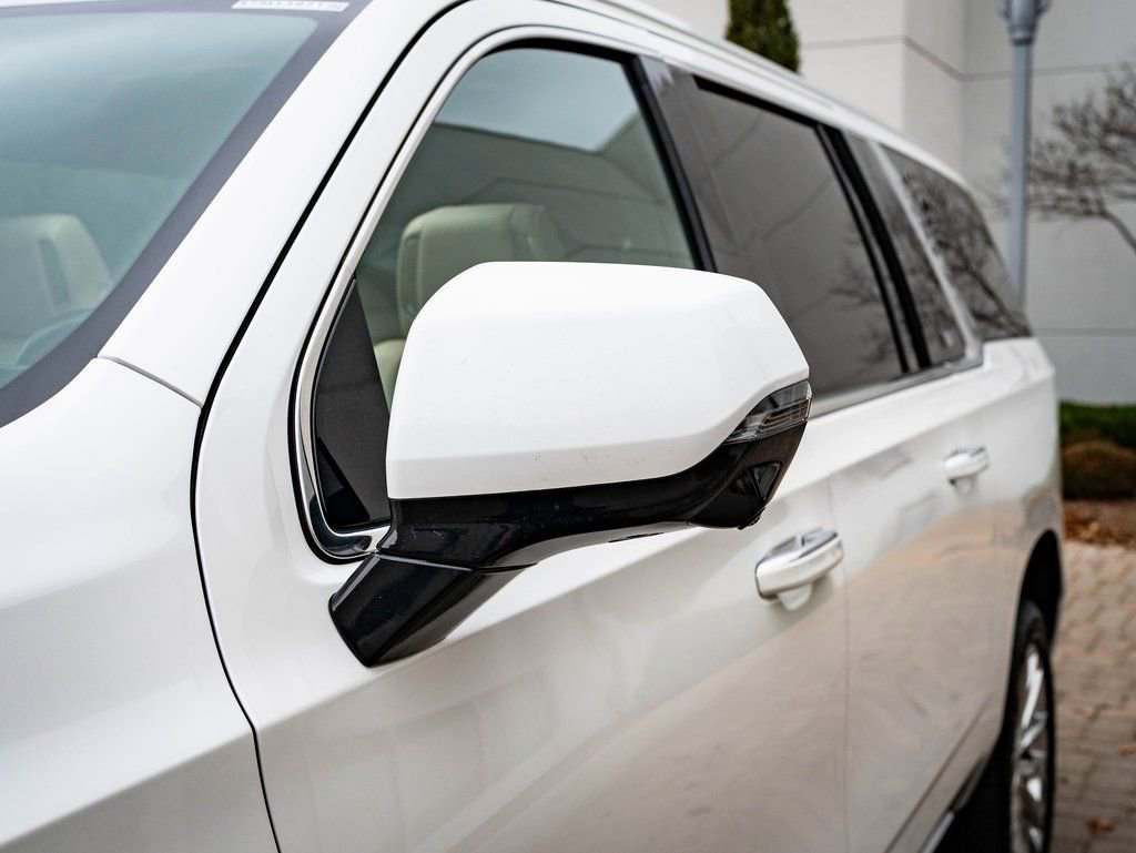 Used 2021 Cadillac Escalade ESV Premium Luxury image 17