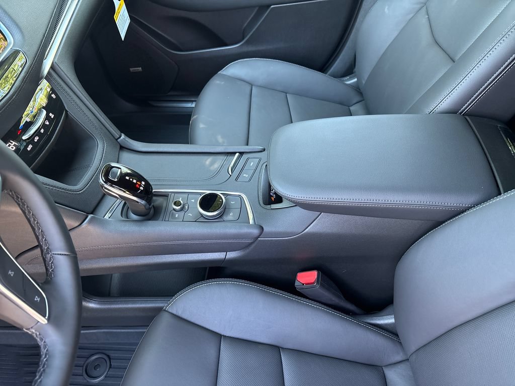 New 2026 Cadillac XT5 Sportv w/ LPO, Floor Liner Package AWD/4WD image 35