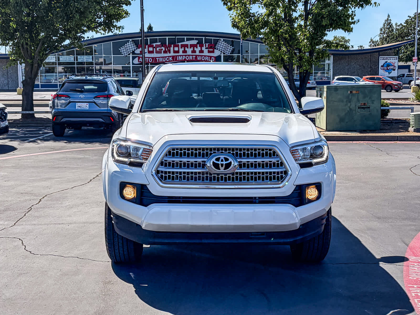 Used 2016 Toyota Tacoma TRD Sport AWD/4WD image 6