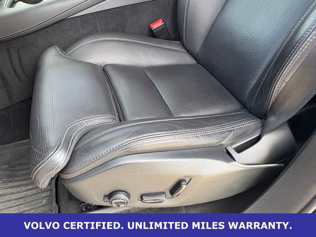 Certified 2023 Volvo XC90 B6 Ultimate AWD/4WD image 28