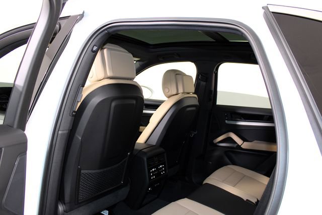 New 2026 Porsche Cayenne AWD/4WD image 19