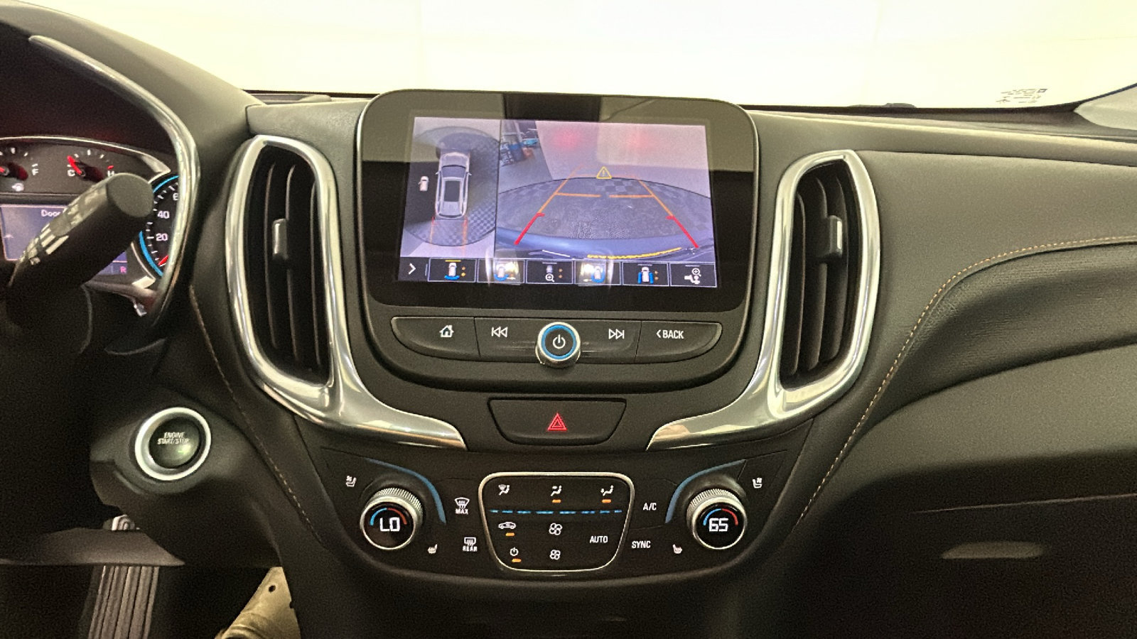 Used 2019 Chevrolet Equinox Premier AWD/4WD image 29
