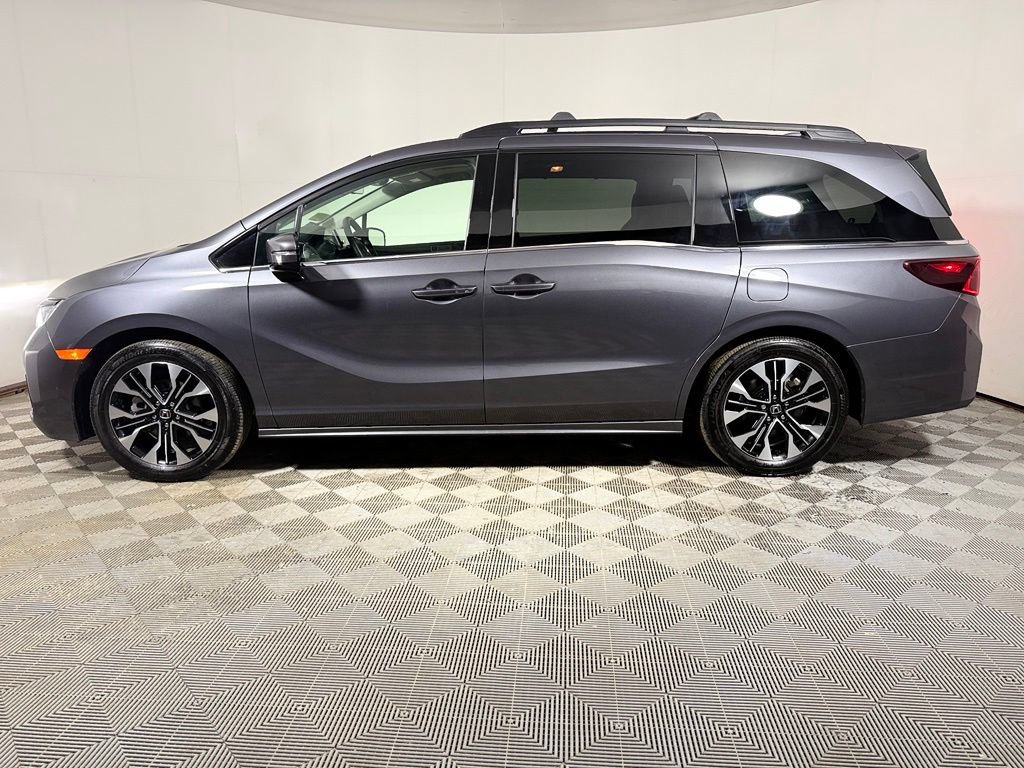 Used 2025 Honda Odyssey Elite image 3