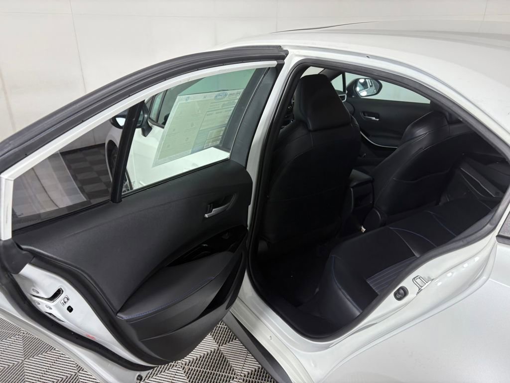 Used 2020 Toyota Corolla XSE image 29