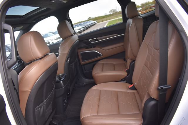 Used 2021 Kia Telluride SX w/ SX Prestige Package AWD/4WD image 21