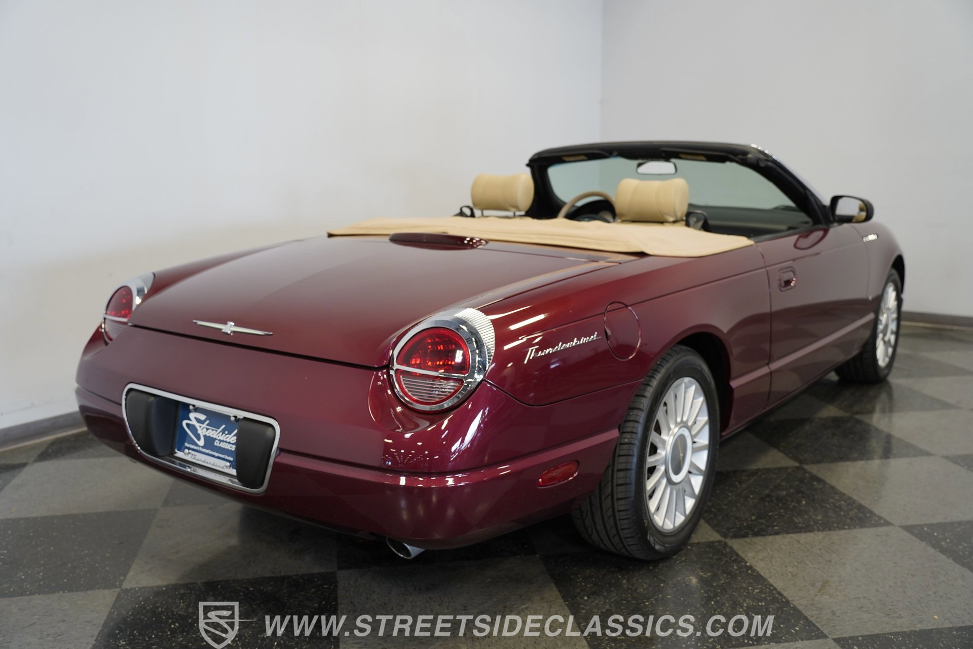 Used 2004 Ford Thunderbird RWD image 11