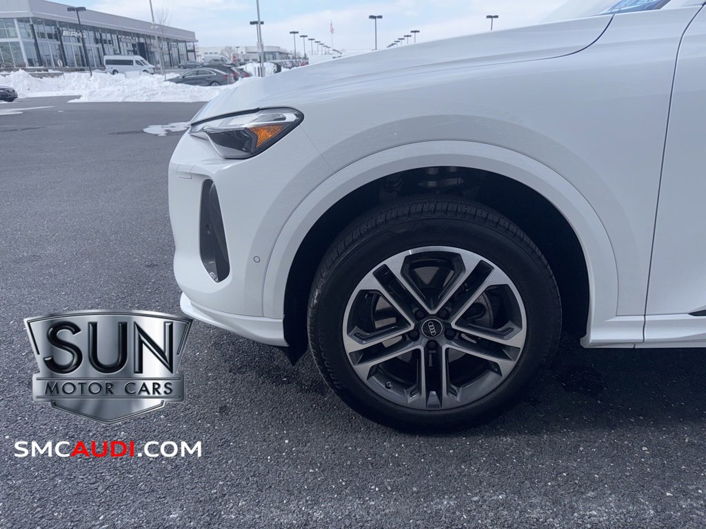 Used 2025 Audi Q5 2.0T Premium w/ Convenience Package image 27