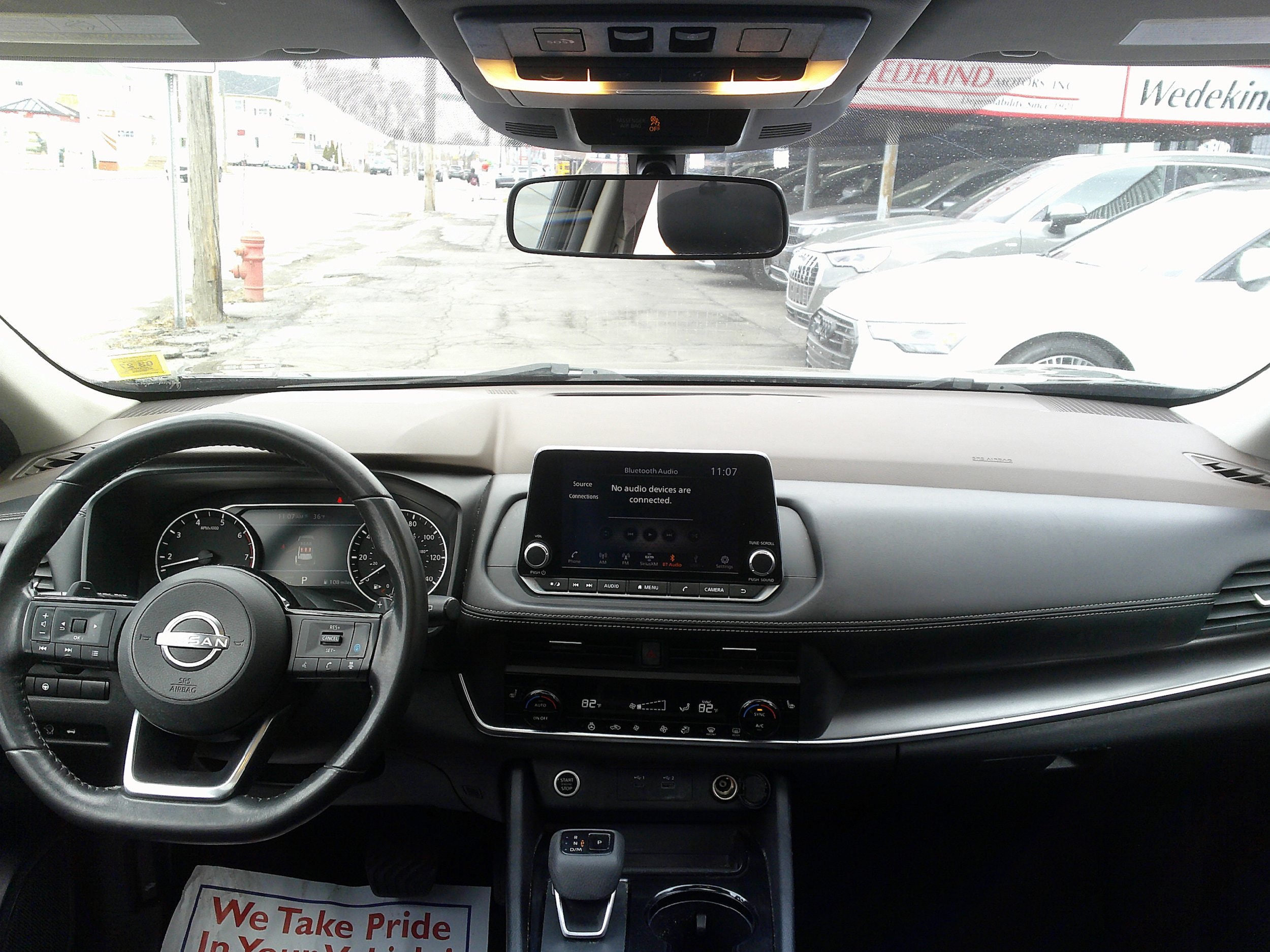 Used 2023 Nissan Rogue SV w/ SV Premium B Package image 21