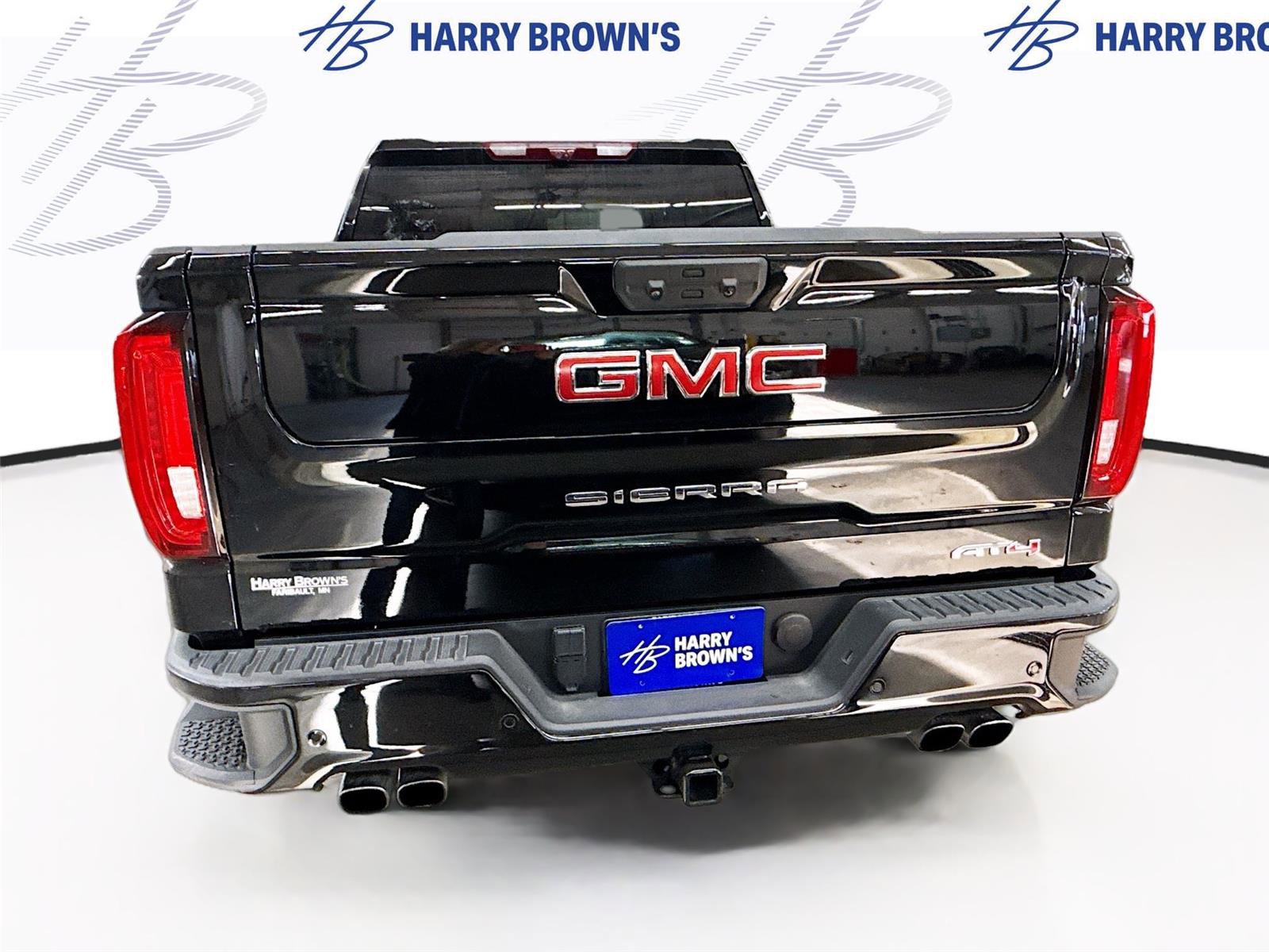 Used 2023 GMC Sierra 1500 AT4 w/ Technology Package image 9