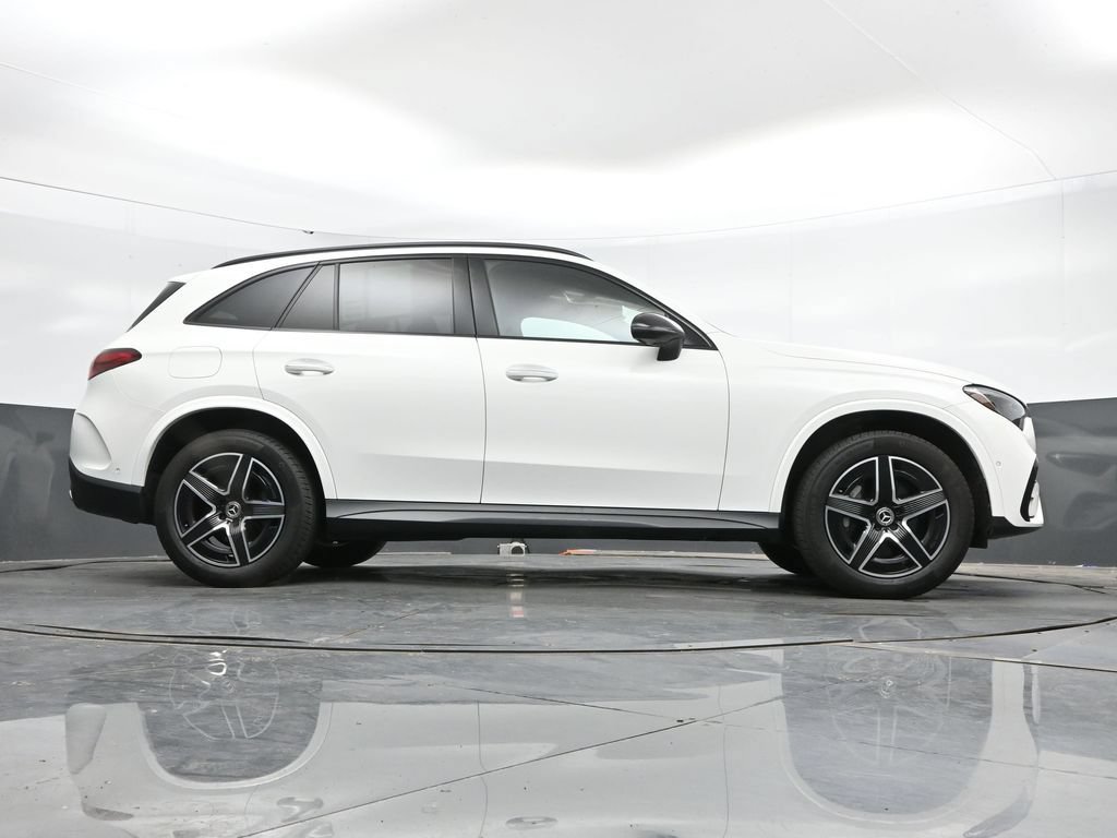 Used 2024 Mercedes-Benz GLC 300 4MATIC image 41