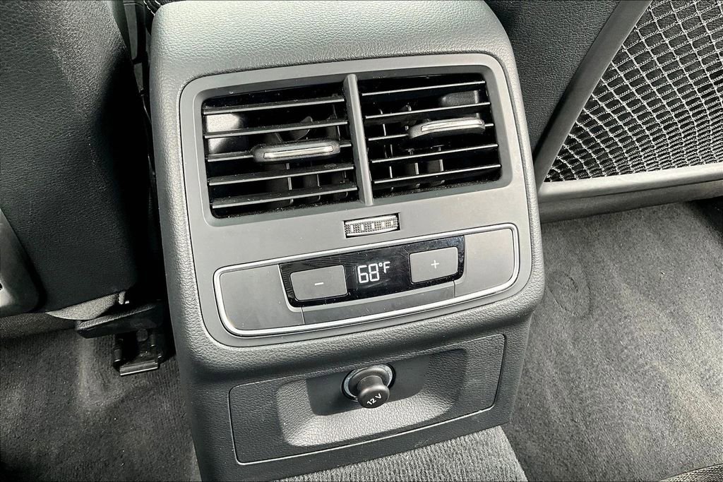 Used 2023 Audi A4 2.0T Premium w/ Convenience Package image 10