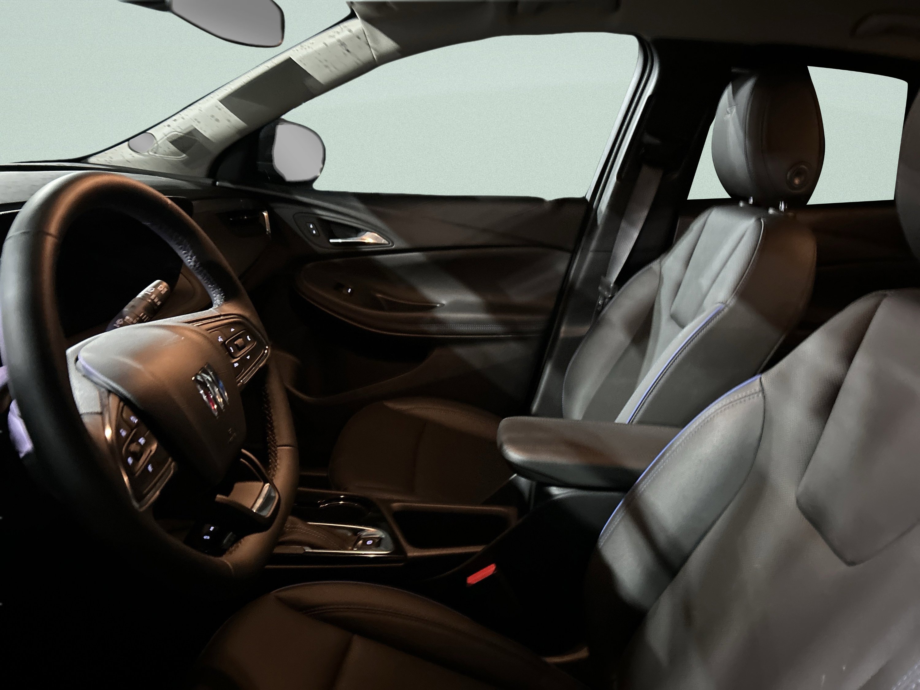 Used 2025 Buick Encore GX Sport Touring image 5