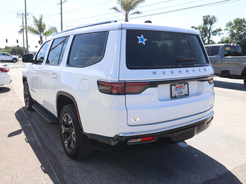Used 2024 Jeep Wagoneer Series III image 10