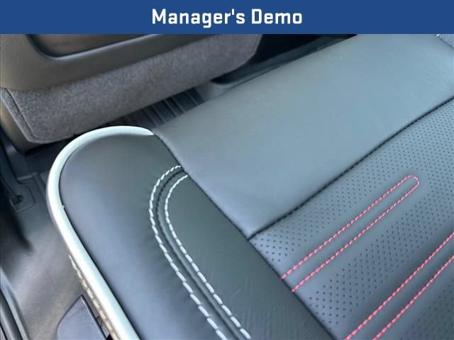 New 2026 GMC Yukon AT4 Ultimate w/ LPO, Floor Liner Package AWD/4WD image 24