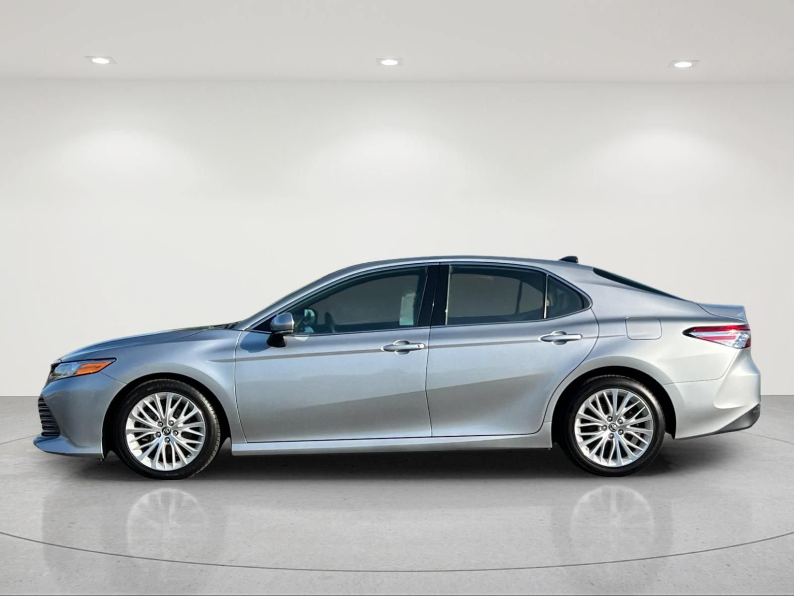 Used 2019 Toyota Camry XLE w/ Driver Assist Package FWD video 2