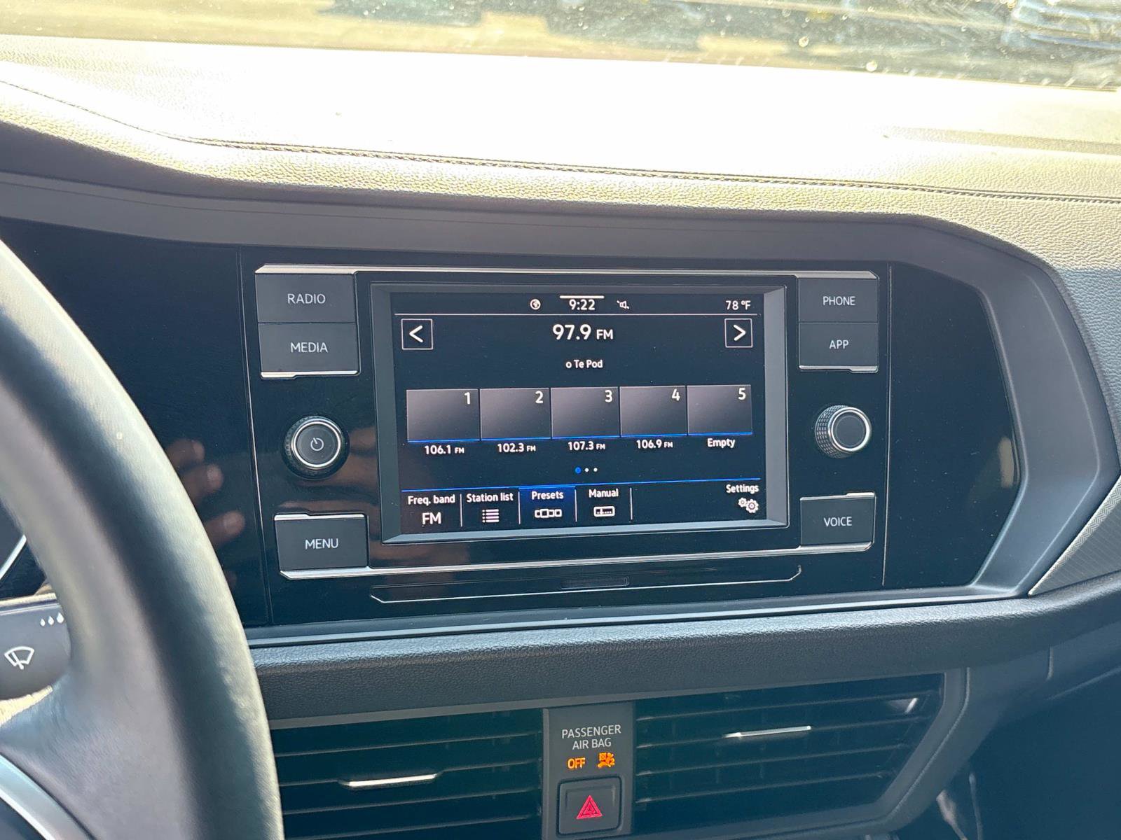 Certified 2024 Volkswagen Jetta Sport image 21
