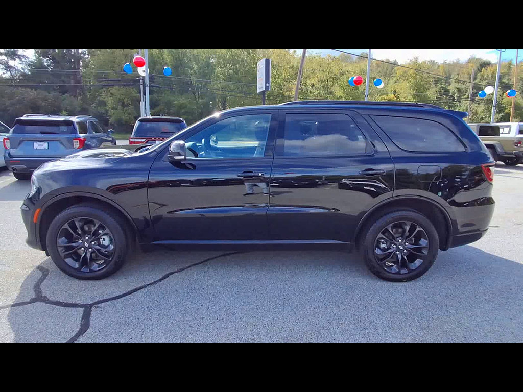Used 2025 Dodge Durango GT AWD/4WD image 5