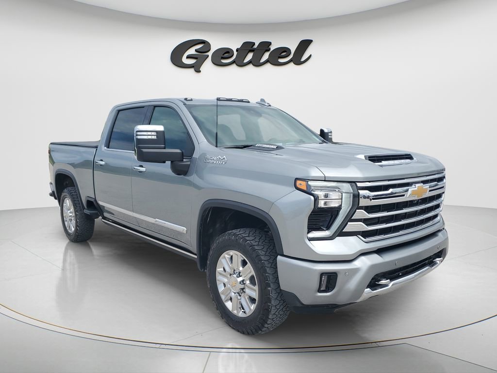 Used 2024 Chevrolet Silverado 2500 High Country w/ High Country Premium Package AWD/4WD image 3