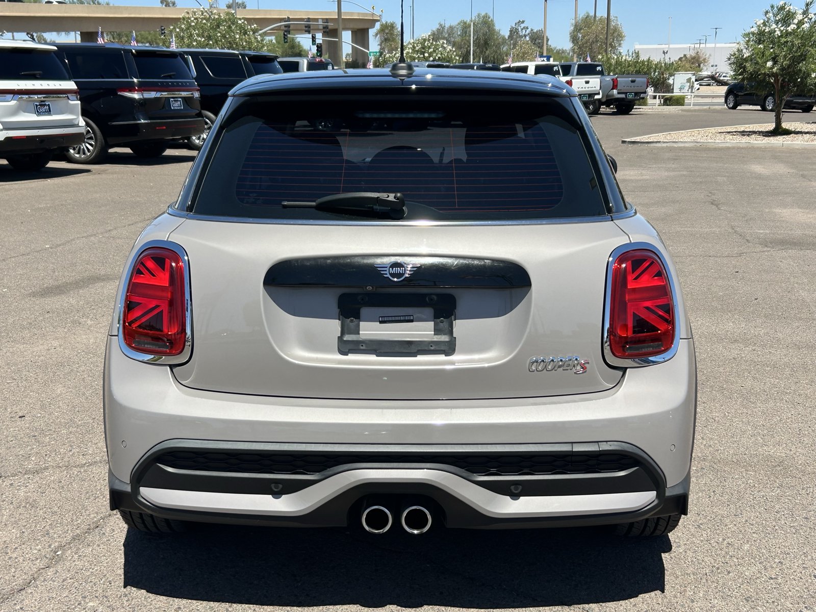 Used 2022 MINI Cooper S w/ Driver Assistance Package FWD image 4