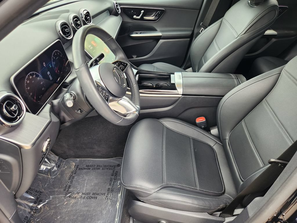Certified 2025 Mercedes-Benz GLC 300 4MATIC image 9