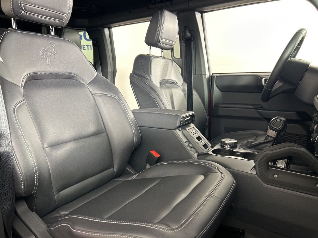 Used 2025 Ford Bronco Badlands image 29