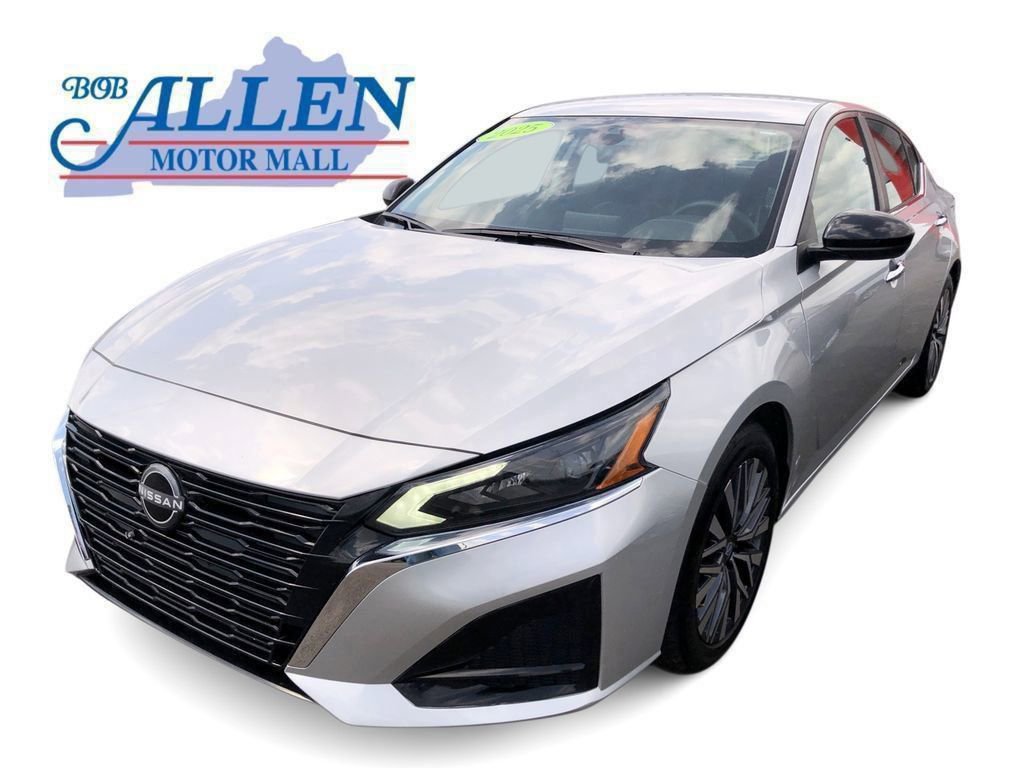 Used 2025 Nissan Altima 2.5 SV FWD image 1