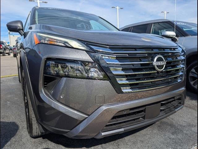 Used 2025 Nissan Rogue SL image 20