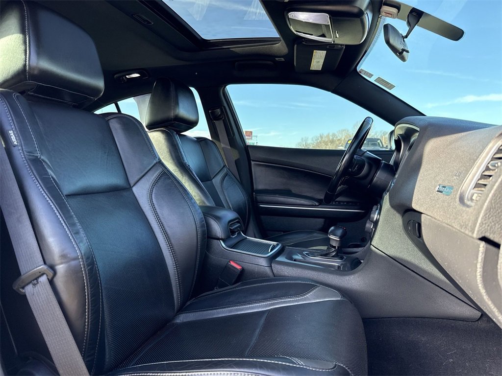 Used 2020 Dodge Charger SXT w/ Leather Interior Group image 26