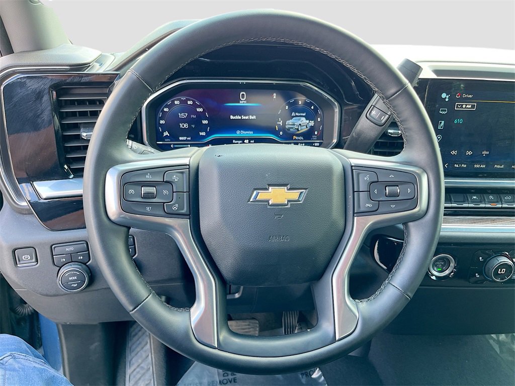 Used 2024 Chevrolet Silverado 1500 LT image 11