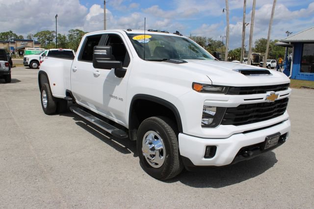 Used 2025 Chevrolet Silverado 3500 LT image 15